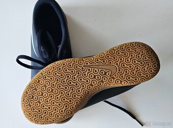 Dětské sálovky Nike vel. 36 - 3