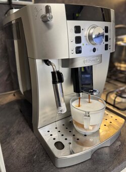 DeLonghi Magnifica S - 3