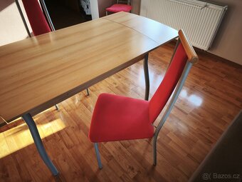 Jídelní stůl + dvě židle - 3