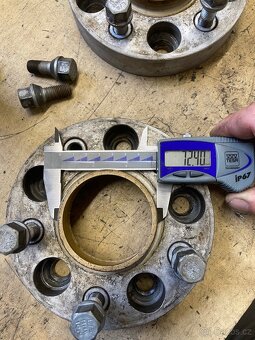 Podložky pod kola BMW 5x120 30mm H&R - 3