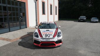 Porsche 981 Cayman GT4 Clubsport MR, závodní - 3
