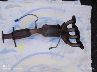 katalyzátor s výfukovým potrubím a vlnovec - 3