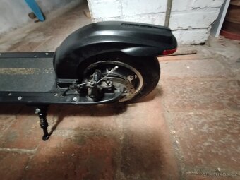 Elektrická koloběžka Joyor - 3