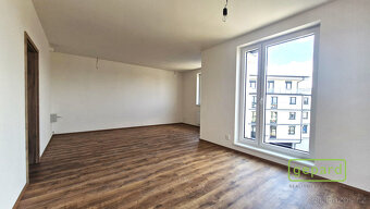 Pronájem bytu 2+kk s balkonem, sklepem a parkovacím stáním v - 3