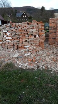 Cihly a tvárnice zdarma - 3