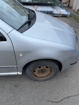 Skoda fabia předni naraznik stribrna - 3