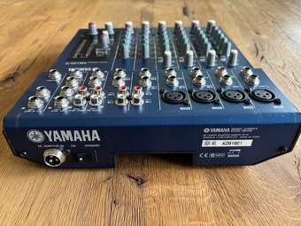 YAMAHA MG 10/2 - 3