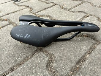 sedlo Selle Italia SLR Boost TM Superflow S3 - 3