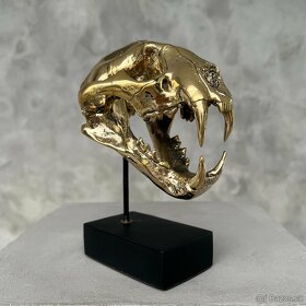 Bronzová interiérová socha Leopard sněžný na stojanu 19,5cm - 3
