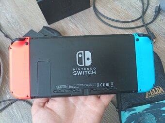 Nintendo switch + příslušenství - 3