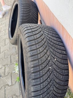 Pneu Goodyear 225/45/17 - 3