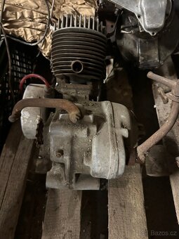 Čz 250 Sport - Motor plochý píst - 3