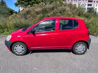 Toyot Yaris - 3
