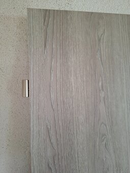 Dveře plné dub šedý fólie, 70L - 3