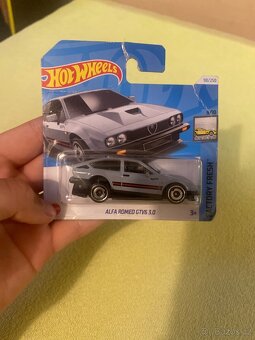 Hot Wheels Alfa Romeo GTV6 – Factory Error - 3