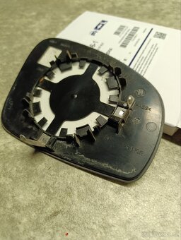 Sklo levého zrcátka FABIA 2 - 3