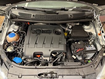 Škoda Fabia 2 1.6tdi facelift combi 172xxxkm nová STK - 3