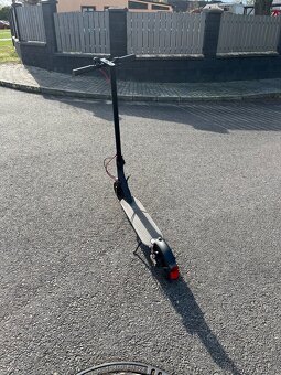 Elektrická koloběžka Xiaomi mi scooter Pro 2 - 3