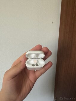 Apple AirPods - 3