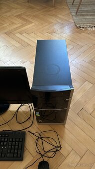 Starsi stolni PC Hewlett Packard - 3