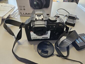 Digitální fotoaparát Panasonic Lumix DC-FZ82D černý
- 3