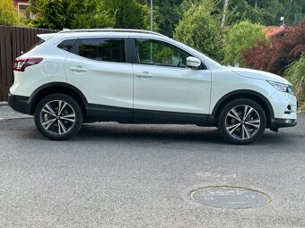 NISSAN QASHQAI N-CONNECTA 3/2020 ČR 1maj 23.700km - 3
