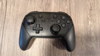 Nintendo Switch + příslušenství + hry - 3