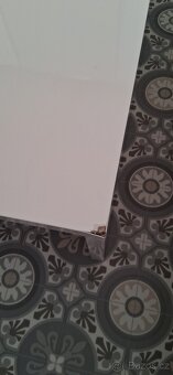 Konferenční stolek lesklý - 3