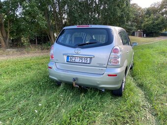 Toyota Corolla Verso, 2.2 D-4D, r.v.2007, 7 míst, tažné - 3
