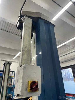 dvousloupový zvedák Ravaglioli Rav - 3