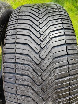 2 celoroční pneumatiky Michelin 235/55/19 - 3