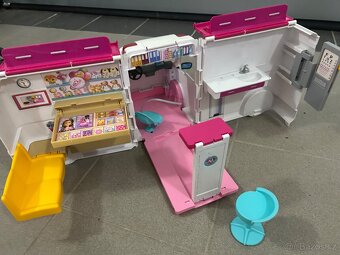 Barbie sanitka a klinika - 3