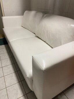 Dvoumístný gauč - 3