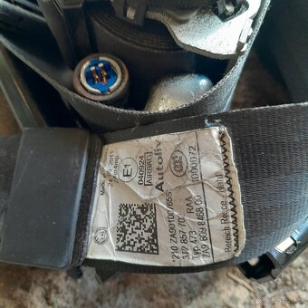 Škoda Superb II, přední pásy - 3