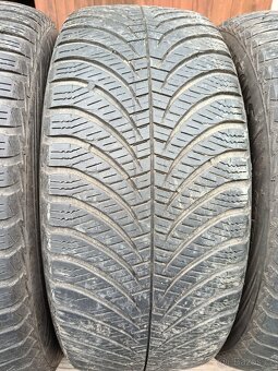 Goodyear 205/55R16 - 3