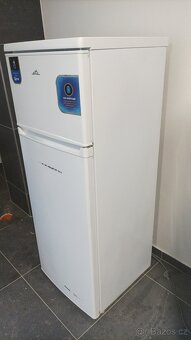 Lednice s mrazákem ETA - 3