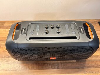 JBL PartyBox ON-THE-GO - 3