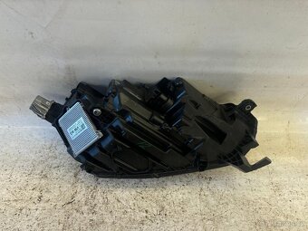 Přední levé led světlo Škoda Octavia 4 (015 B) - 3