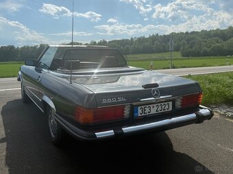 Mercedes SL 560 R107 W107 - 3