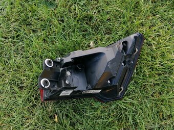 Zadní levé vnější světlo Audi A6 C8 - 3