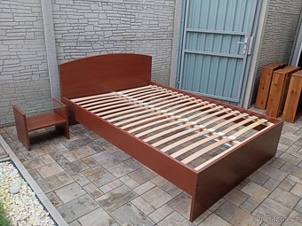 Prodám manželskou postel + Noční stolek ZDARMA - 3