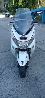 SUZUKI BURGMAN AN 400 - 3