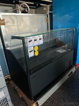 Potravinářská chladicí vitrína Quadros SlimSolid 1,93m - 3