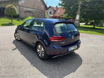 E golf 100 kw 36 kW baterie najeto 73500 km - 3