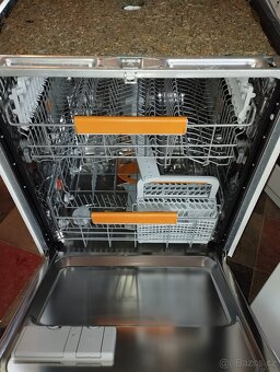 Vestavná nerezová myčka zn.Electrolux - 3
