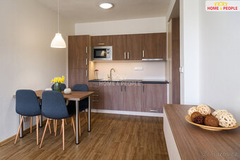 Krásný apartmán 2+kk ve Všemině o výměře 46 m² + sklep a ter - 3