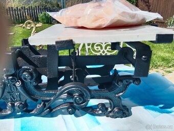 Váhy kupecké, černé, secesní - 3