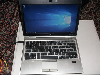 3 Funkční notebooky HP i5 a AMD čtyřjádro, cena za všechny - 3