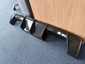 BMW M3 G80 OEM zadní difusor carbon - 3