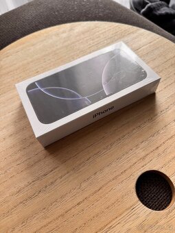 Apple iPhone 16 PRO 256GB černý Titan, nový nerozbalený - 3